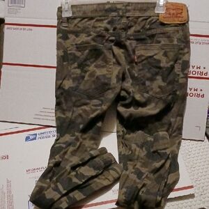 Levi's Camol Joggers With Drawstring Waist Pockets